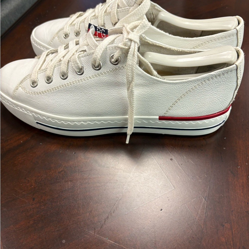 Paul Green carly Low top leather sneaker women size 11 EUC